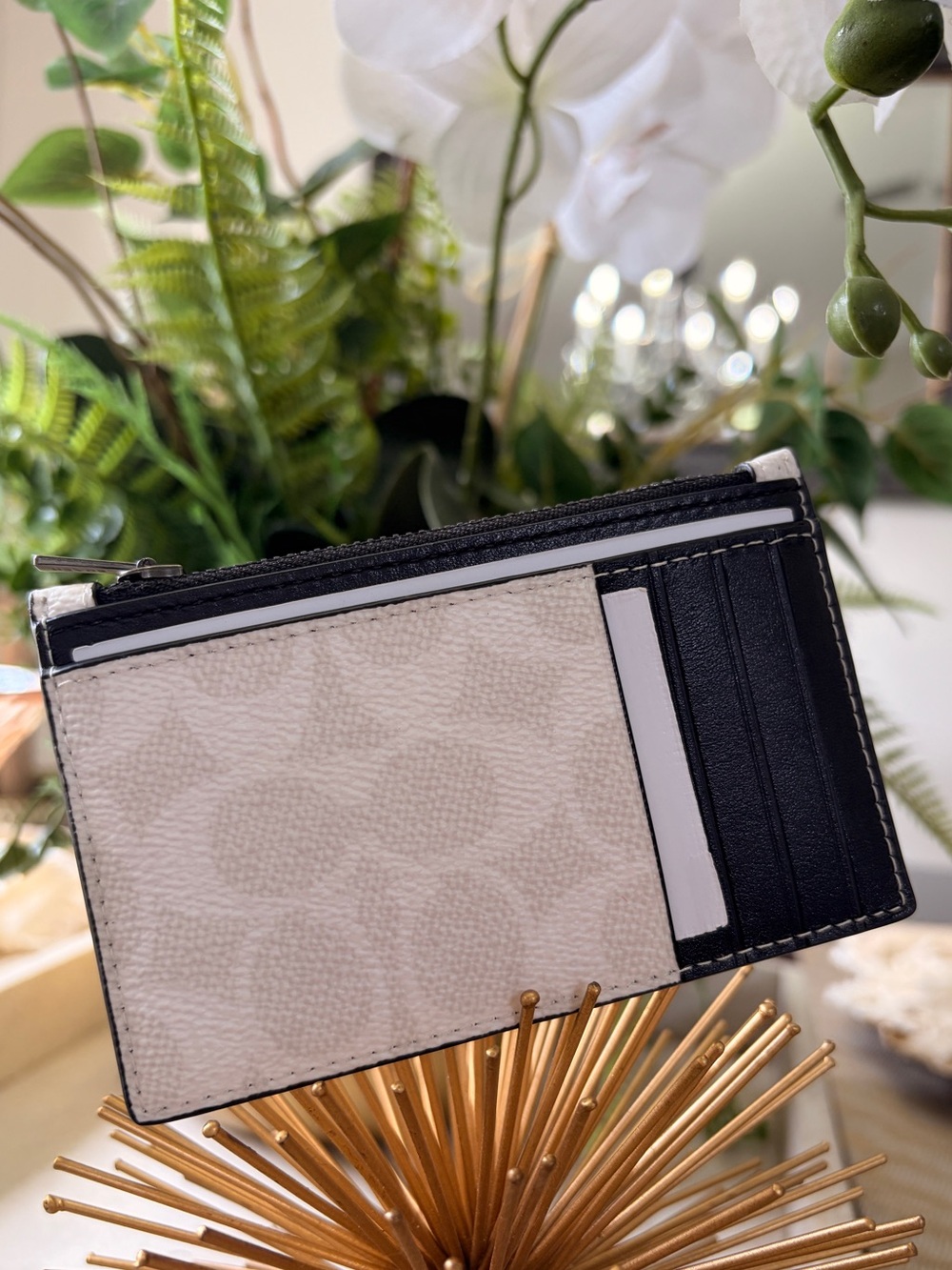 Coach white Zip Card Case-NWT - Picture 1 of 12